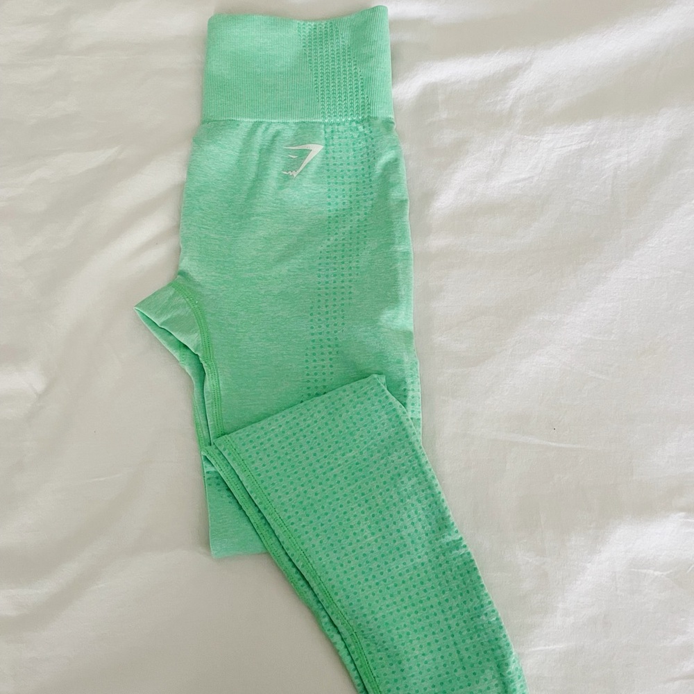 Green Gym shark leggings